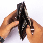 ⁦محفظة جولينك للرجال - موديل GL32441 | محفظة جلد طبيعي بنية اللون ممتازة ذات فتحات متعددة للبطاقات - وحماية RFID⁩ - الصورة ⁦9⁩