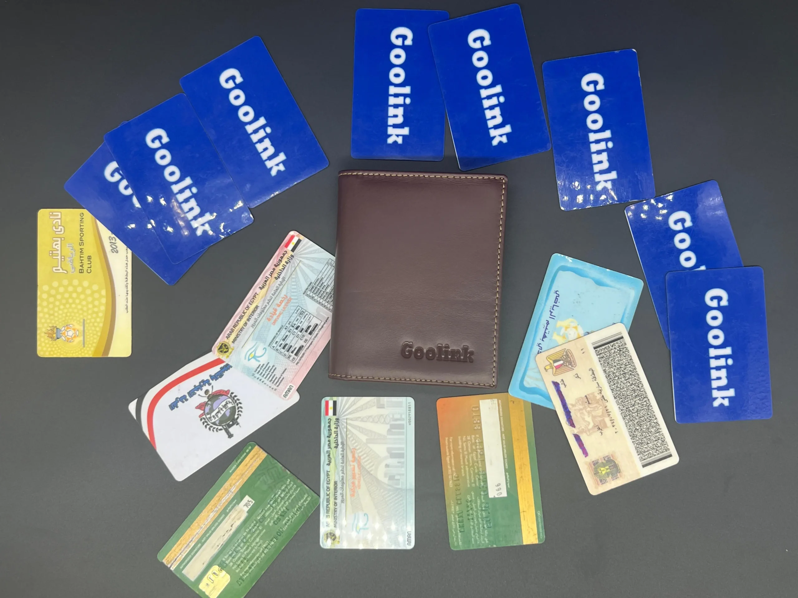 Goolink GL32441 Wallet — Full Guide, Features, Design & Care (2025) 3 Goolink GL32441 men's bifold wallet exterior